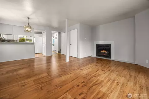Living - 1526 192nd St SE #O4, Bothell, WA 98012 photo 1 of 6