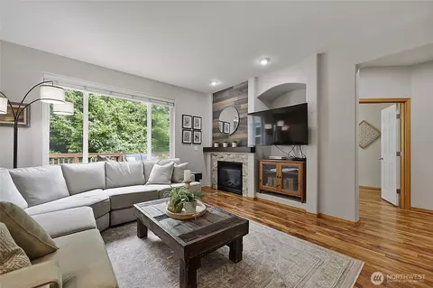 Living - 115 170th St SE, Bothell, WA 98012 photo 1 of 4