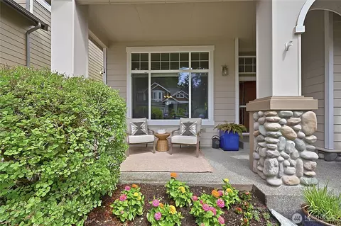 Exterior - 115 170th St SE, Bothell, WA 98012 photo 4 of 8