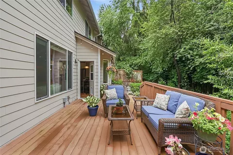 Exterior - 115 170th St SE, Bothell, WA 98012 photo 5 of 8