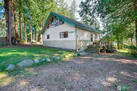 1525 Columbia Vista Dr, Point Roberts, WA 98281