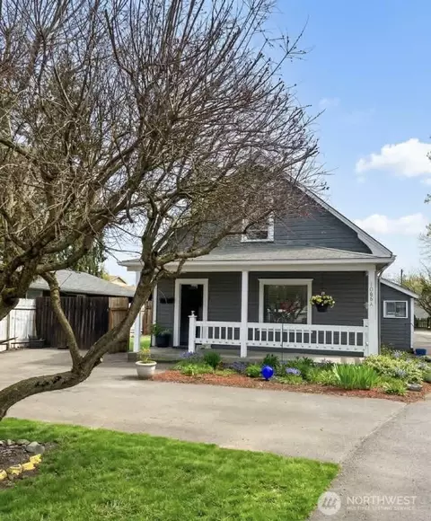1088 Beach Ave #A, Marysville, WA 98270