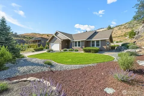 345 Orchard View Dr, Chelan, WA 98816