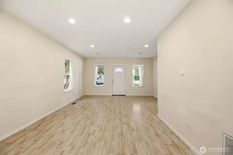 Living - 1710 36th St, Everett, WA 98201 photo 3 of 3