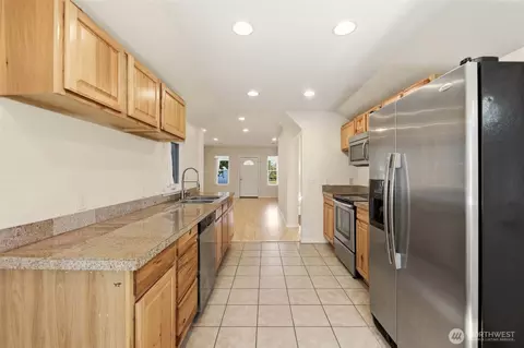 Kitchen - 1710 36th St, Everett, WA 98201 photo 4 of 4