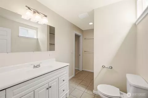 Bath - 1710 36th St, Everett, WA 98201 photo 2 of 2