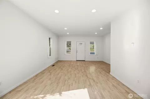 Living - 1710 36th St, Everett, WA 98201 photo 4 of 4