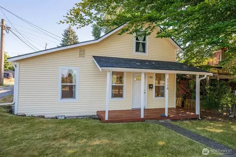 Exterior - 1710 36th St, Everett, WA 98201 photo 2 of 17