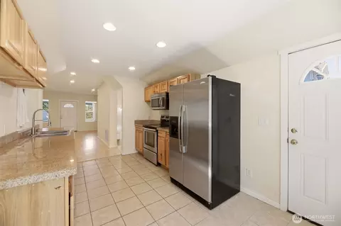 Kitchen - 1710 36th St, Everett, WA 98201 photo 3 of 4