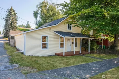Exterior - 1710 36th St, Everett, WA 98201 photo 3 of 17