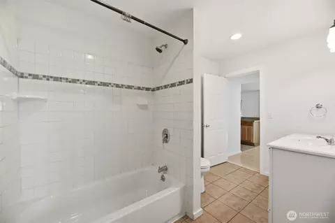Bath - 1710 36th St, Everett, WA 98201 photo 2 of 2