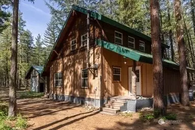 115 Lost River Rd, Mazama, WA 98833