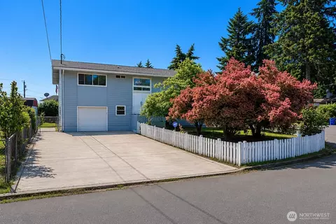 3319 S 249th Pl, Kent, WA 98032