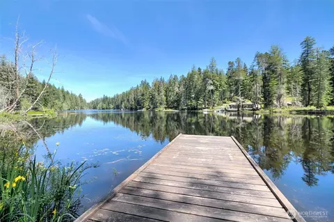90 NE Lakeridge Dr, Belfair, WA 98528