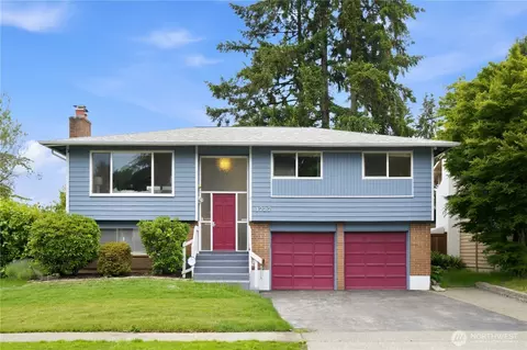 1727 Anacortes Ave NE, Renton, WA 98059