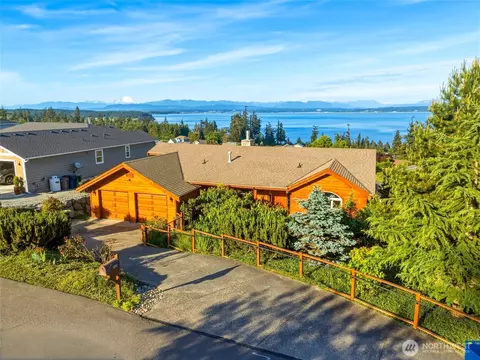 1051 Lightning Way, Camano Island, WA 98282