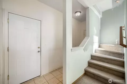 Entry Way - 3727 E St, Tacoma, WA 98404 photo 1 of 2