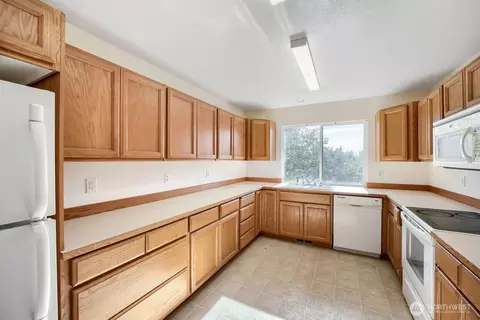 Kitchen - 3727 E St, Tacoma, WA 98404 photo 1 of 1