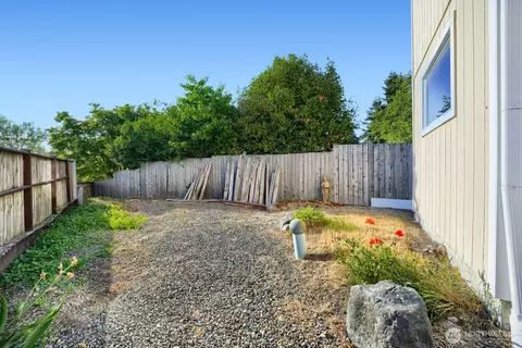Exterior - 3727 E St, Tacoma, WA 98404 photo 3 of 3
