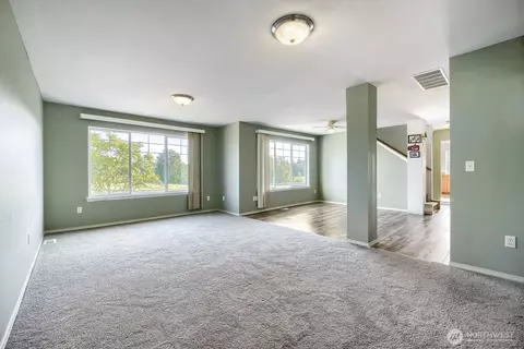 Living - 3727 E St, Tacoma, WA 98404 photo 1 of 4