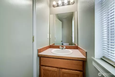 Bath - 3727 E St, Tacoma, WA 98404 photo 1 of 4