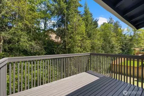 Exterior - 17907 25th Dr SE, Bothell, WA 98012 photo 3 of 7