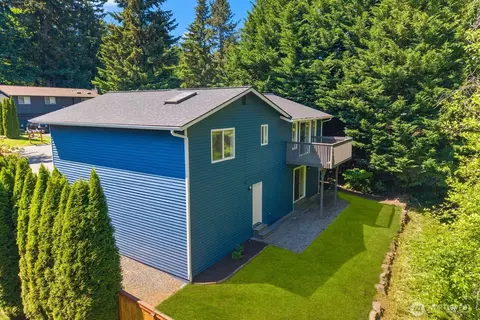 Exterior - 17907 25th Dr SE, Bothell, WA 98012 photo 6 of 7