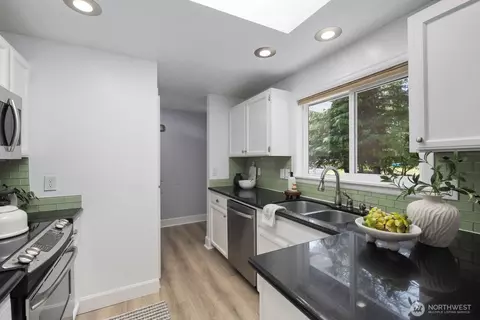 Kitchen - 17907 25th Dr SE, Bothell, WA 98012 photo 3 of 3