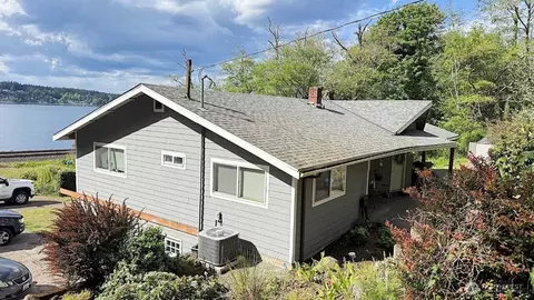 4650 Memory Ln W, University Place, WA 98466