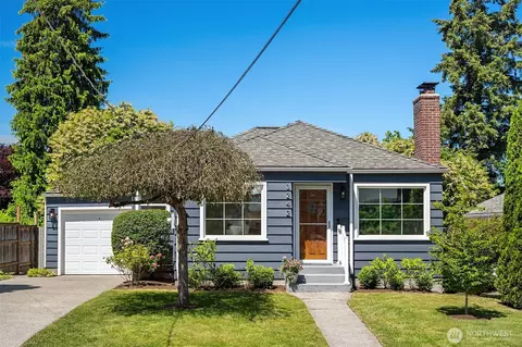 3242 NE 98th St, Seattle, WA 98115