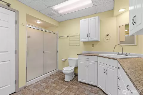Bath - 16732 249th St E, Orting, WA 98360 photo 5 of 5