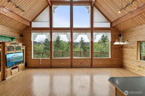 Living - 16732 249th St E, Orting, WA 98360 photo 1 of 4