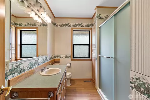 Bath - 16732 249th St E, Orting, WA 98360 photo 1 of 5