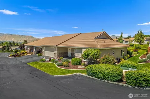 1380 Eastmont Ave #1402, East Wenatchee, WA 98802