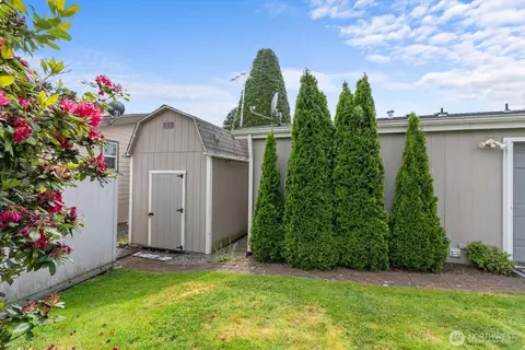 Exterior - 23825 15th Ave SE #185, Bothell, WA 98021 photo 3 of 4