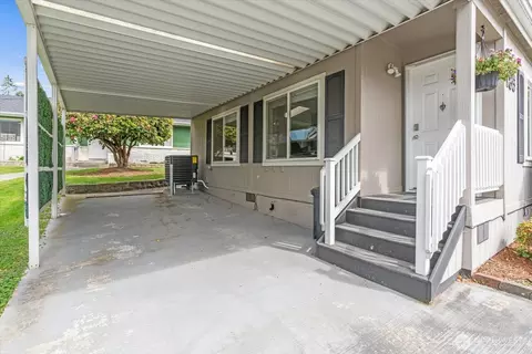 Exterior - 23825 15th Ave SE #185, Bothell, WA 98021 photo 1 of 4