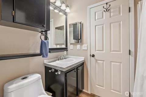 Bath - 23825 15th Ave SE #185, Bothell, WA 98021 photo 1 of 1