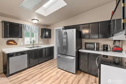 Kitchen - 23825 15th Ave SE #185, Bothell, WA 98021 photo 1 of 2
