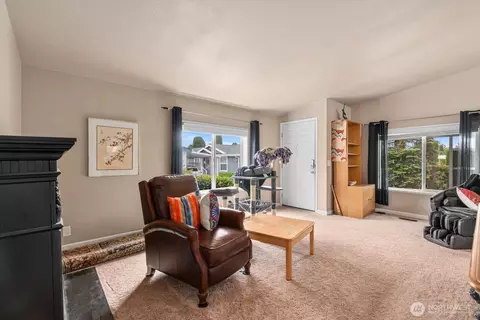 Living - 23825 15th Ave SE #185, Bothell, WA 98021 photo 1 of 1