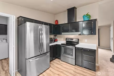 Kitchen - 23825 15th Ave SE #185, Bothell, WA 98021 photo 2 of 2