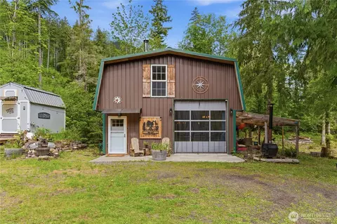 3320 Duckabush Rd, Brinnon, WA 98320