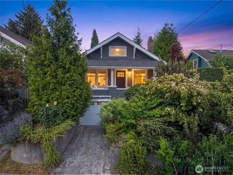 4010 Ashworth Ave N, Seattle, WA 98103