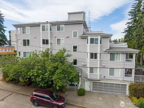 1000 NE 88th St #304, Seattle, WA 98115