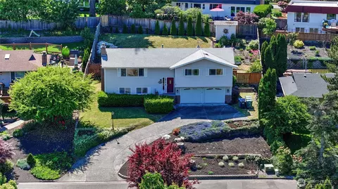 1222 Palm Dr, Fircrest, WA 98466