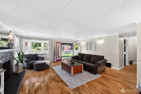 Living - 22814 46th Ave E, Spanaway, WA 98387 photo 2 of 3