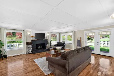 Living - 22814 46th Ave E, Spanaway, WA 98387 photo 1 of 3