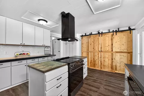 Kitchen - 22814 46th Ave E, Spanaway, WA 98387 photo 4 of 4