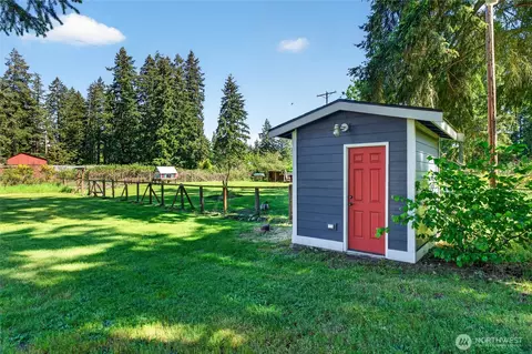 Exterior - 22814 46th Ave E, Spanaway, WA 98387 photo 6 of 13