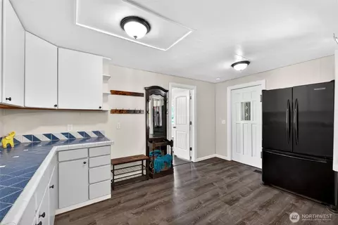 Entry Way - 22814 46th Ave E, Spanaway, WA 98387 photo 1 of 3