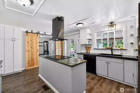 Kitchen - 22814 46th Ave E, Spanaway, WA 98387 photo 2 of 4